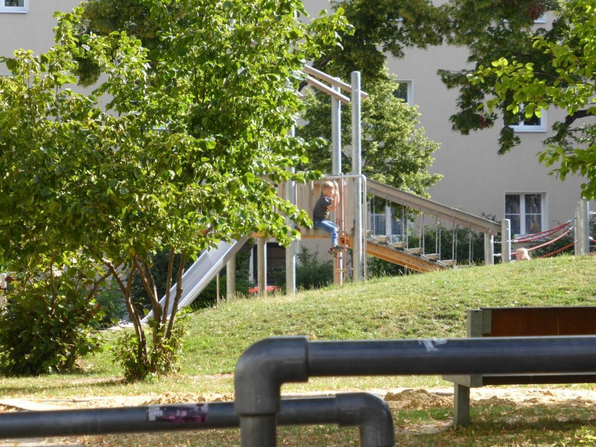 Apartment Humboldt 3 Schlafzimmer,Wifi, Netflix Parken, Terrasse, Klimatisiert, Naehe Zentrum 예나 외부 사진