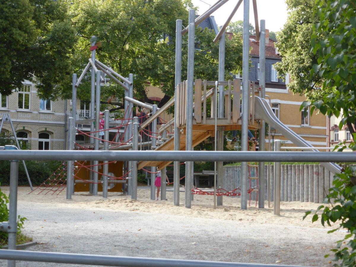 Apartment Humboldt 3 Schlafzimmer,Wifi, Netflix Parken, Terrasse, Klimatisiert, Naehe Zentrum 예나 외부 사진