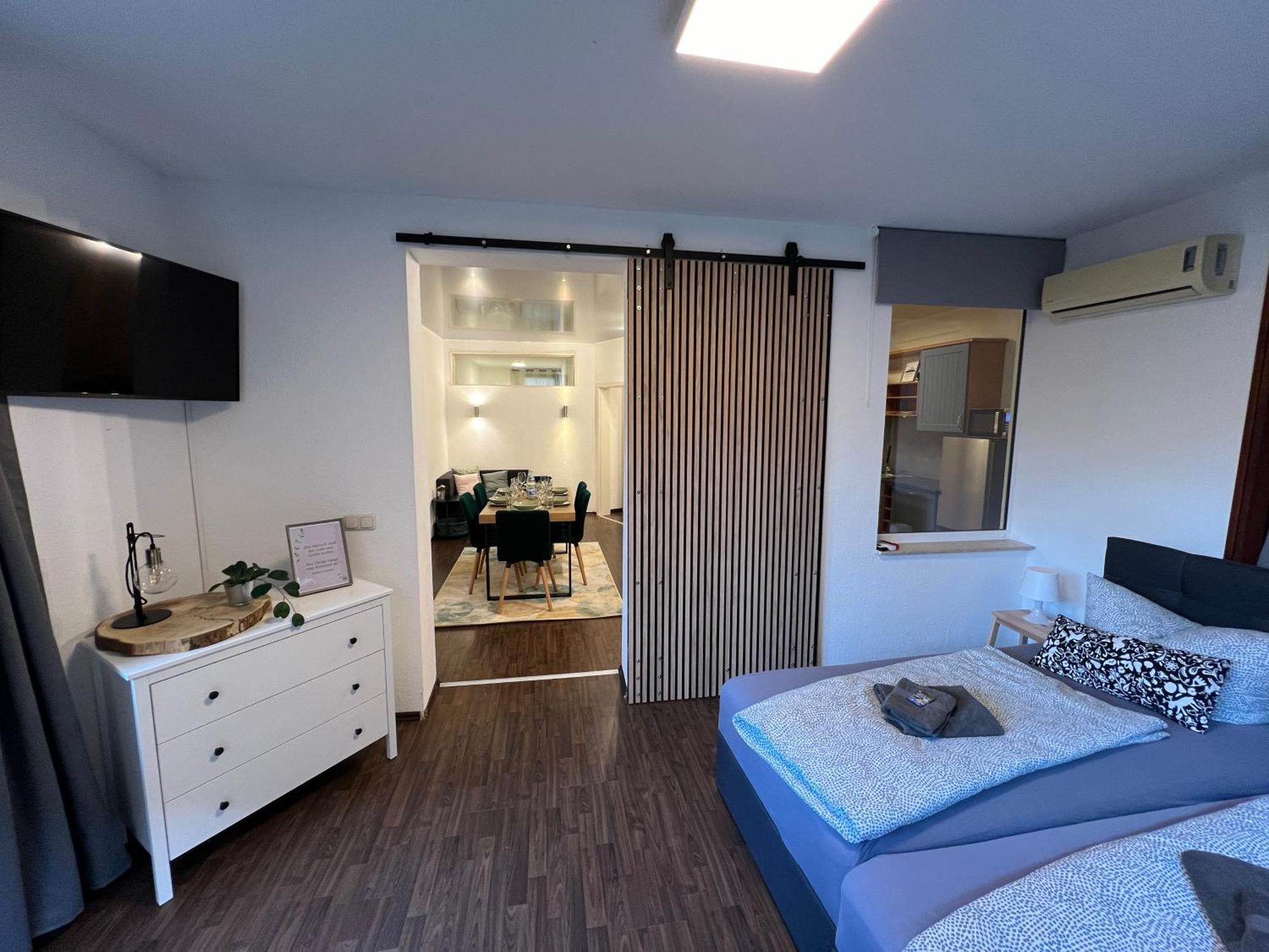 Apartment Humboldt 3 Schlafzimmer,Wifi, Netflix Parken, Terrasse, Klimatisiert, Naehe Zentrum 예나 외부 사진