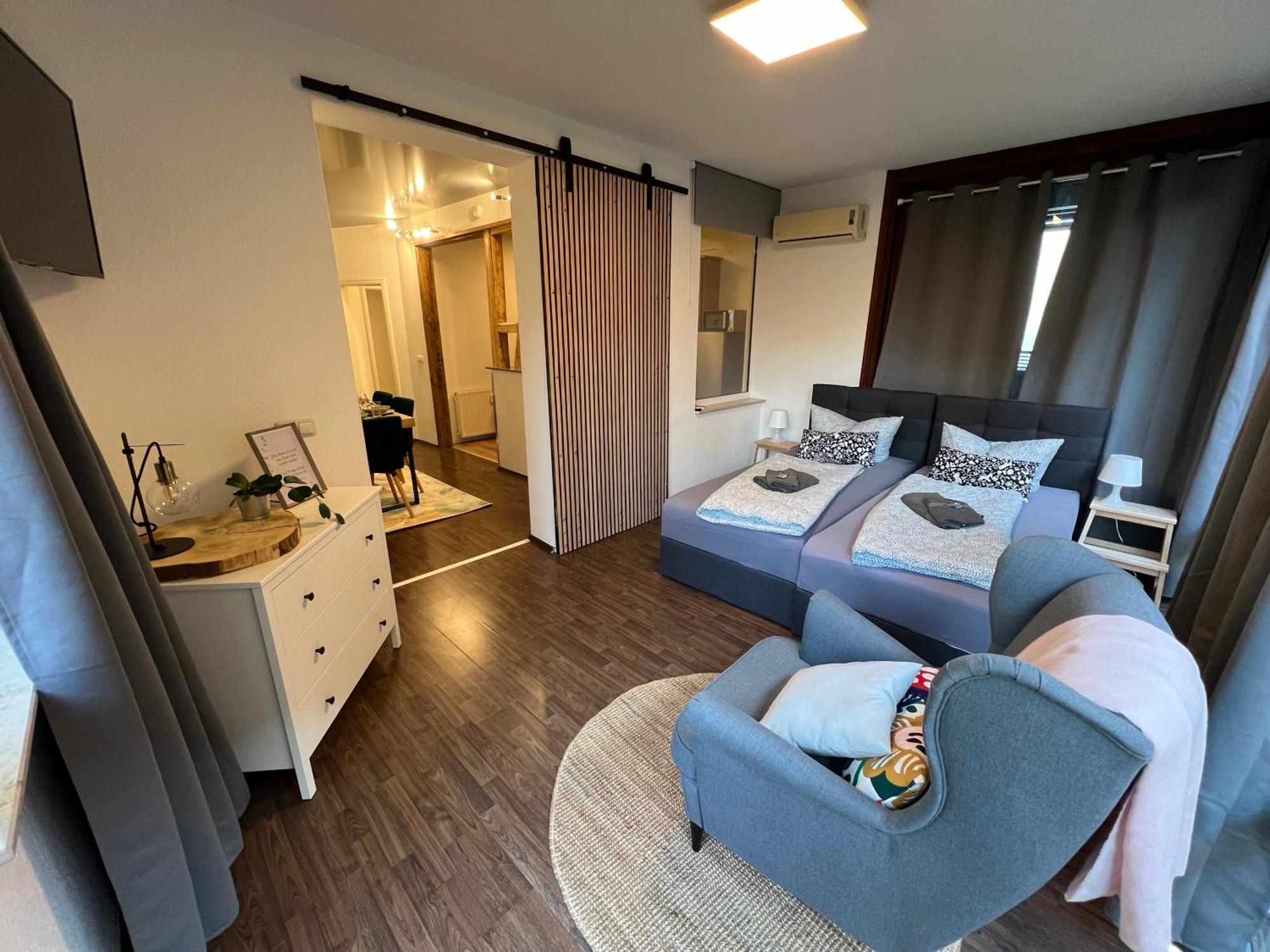 Apartment Humboldt 3 Schlafzimmer,Wifi, Netflix Parken, Terrasse, Klimatisiert, Naehe Zentrum 예나 외부 사진