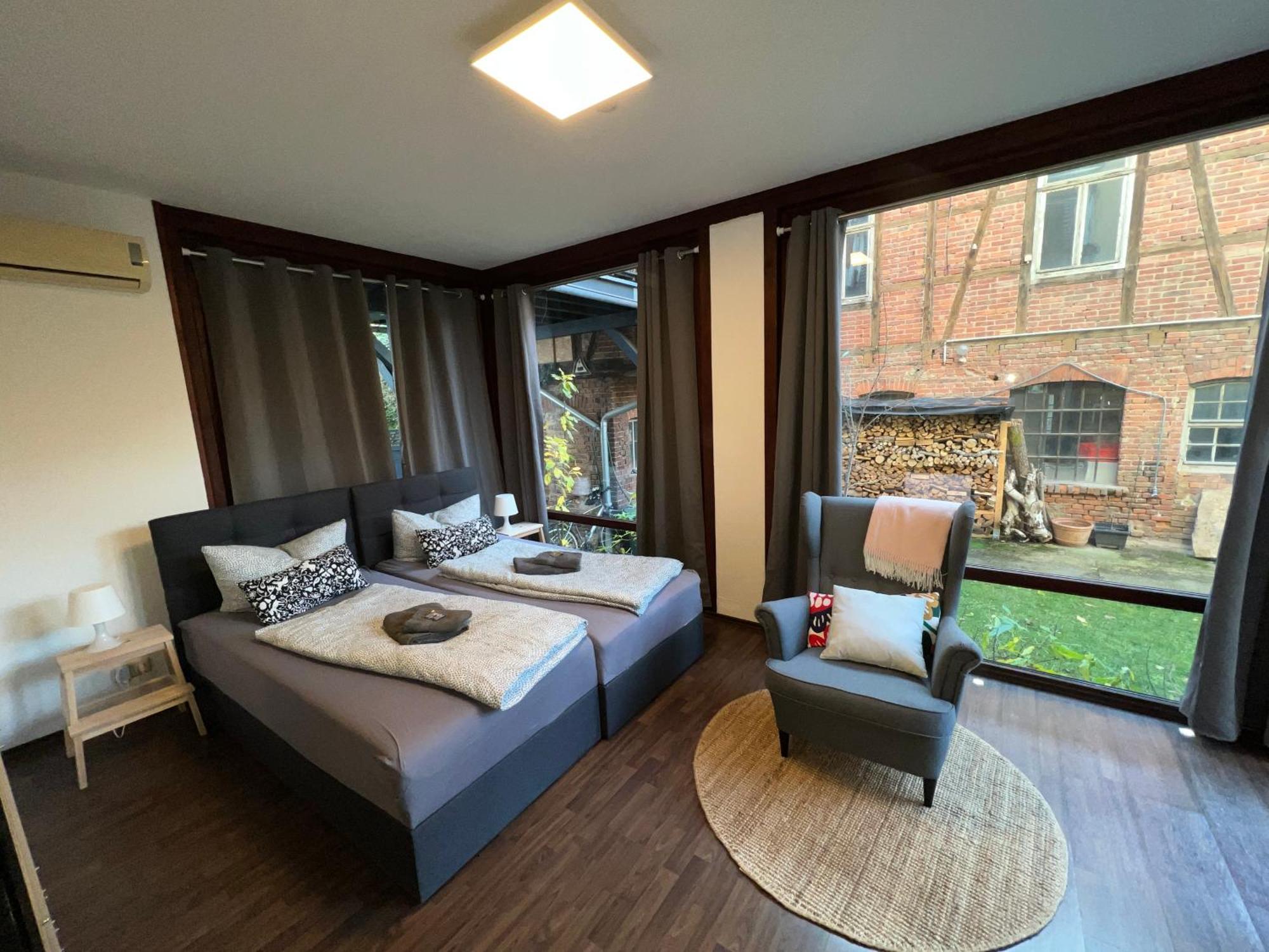 Apartment Humboldt 3 Schlafzimmer,Wifi, Netflix Parken, Terrasse, Klimatisiert, Naehe Zentrum 예나 외부 사진